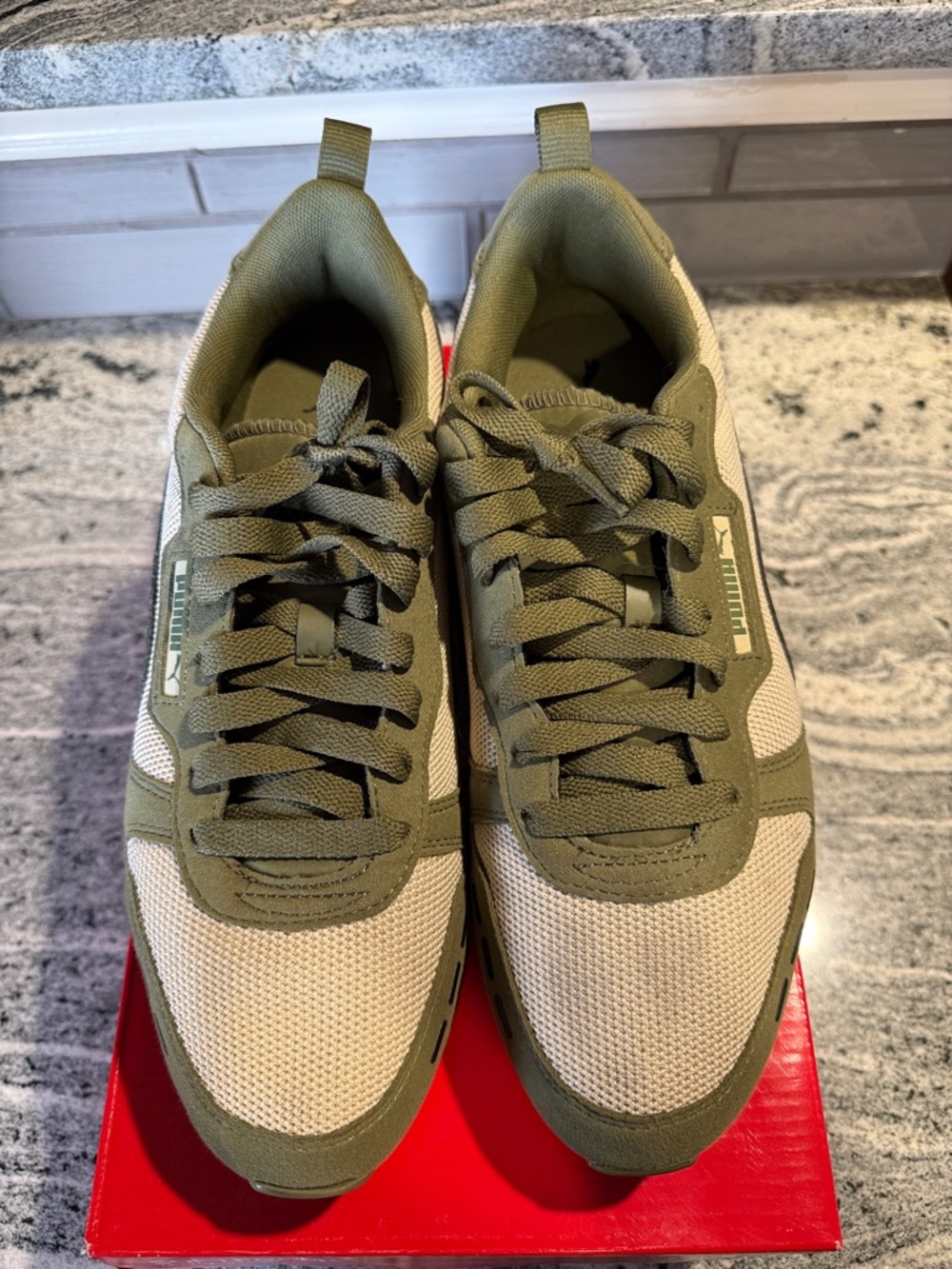 Puma Men’s Olive Green and Beige Sneakers